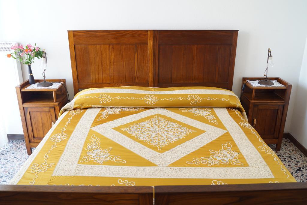 Il Melograno Bed & Breakfast Oristano Bilik gambar